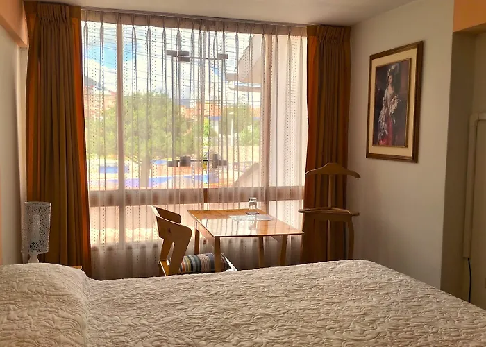 Residencial Plaza Espana Affittacamere 3*