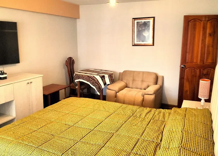 Residencial Plaza Espana Affittacamere 3*