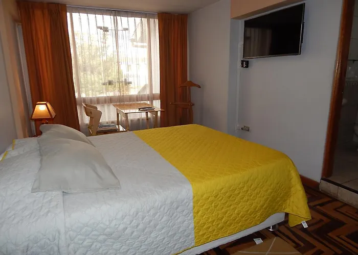 Residencial Plaza Espana Affittacamere 3*