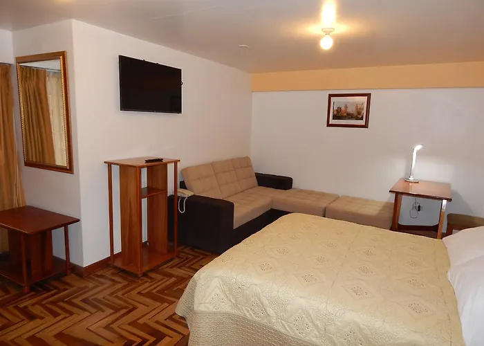 Residencial Plaza Espana Affittacamere 3*